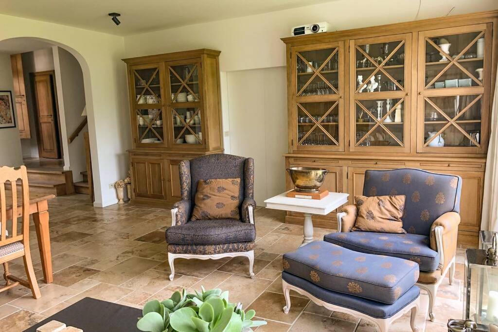 Gastenhuis Prachtige Historische Vierkant Hoeve Broechem المظهر الخارجي الصورة